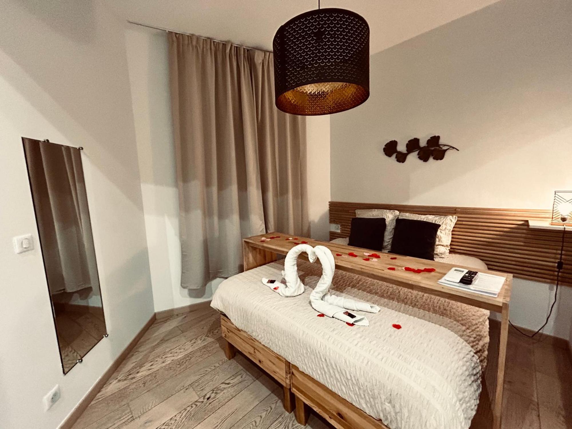 Mieuxqualhotel Jacuzzi Privatif La Parenthese Bordeaux Exteriér fotografie